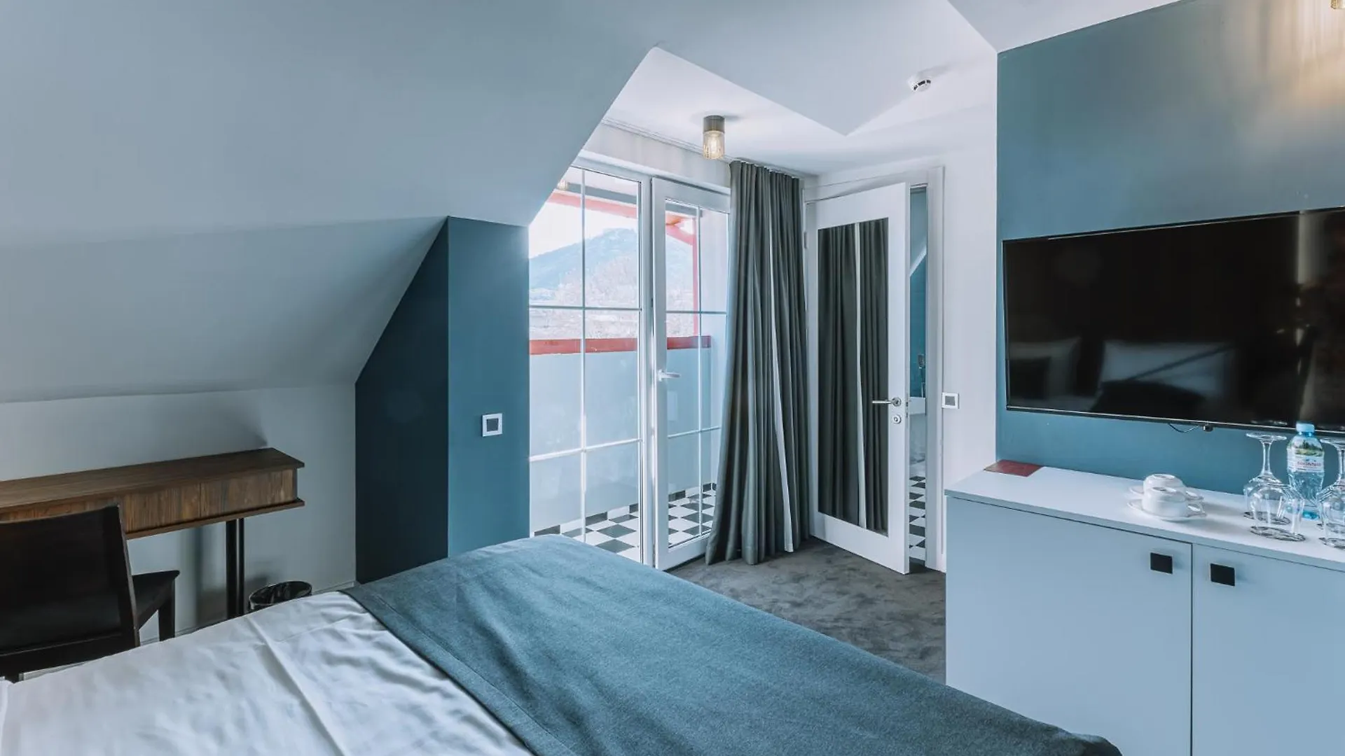 Hotel Twenties Tbilisi - Stay & Dine Грузия
