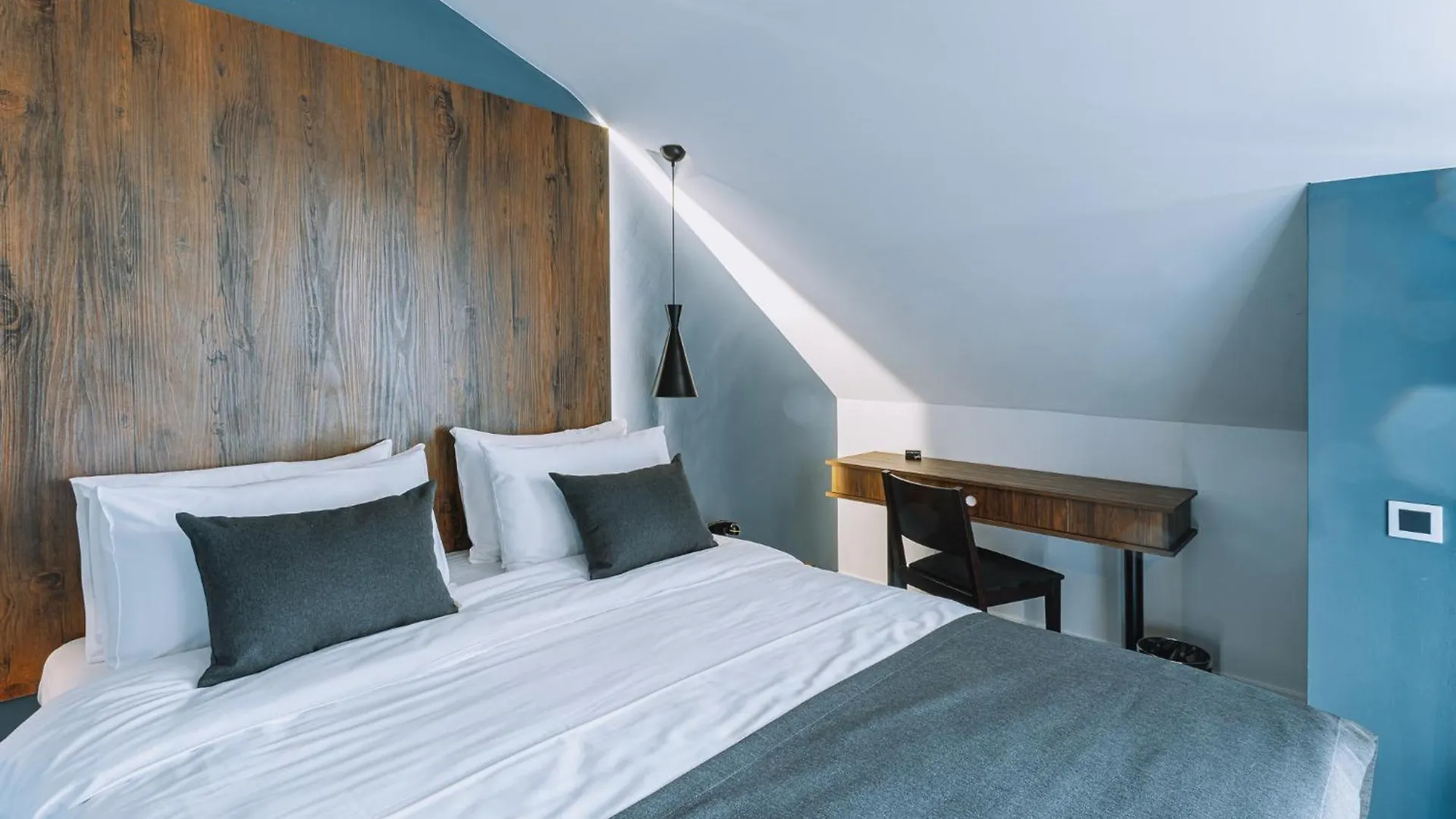 Hotel Twenties Tbilisi - Stay & Dine