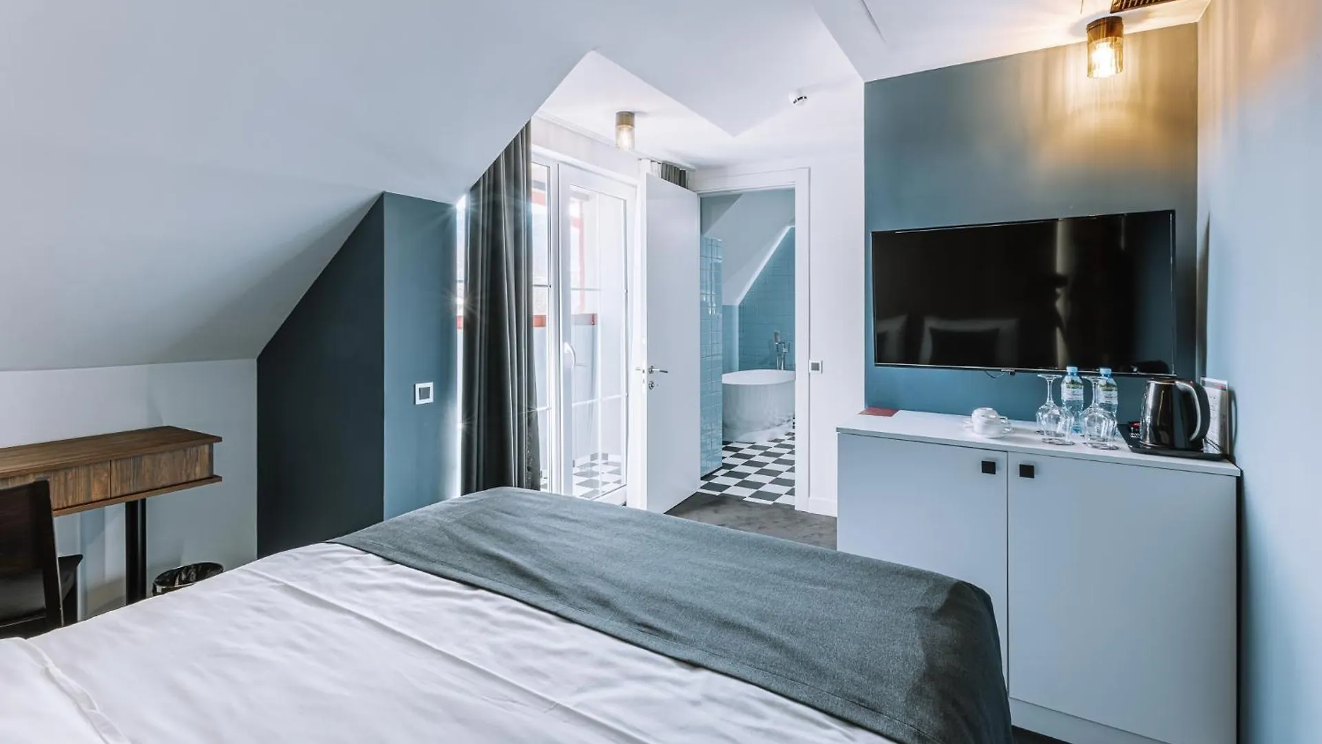 Hotel Twenties Tbilisi - Stay & Dine