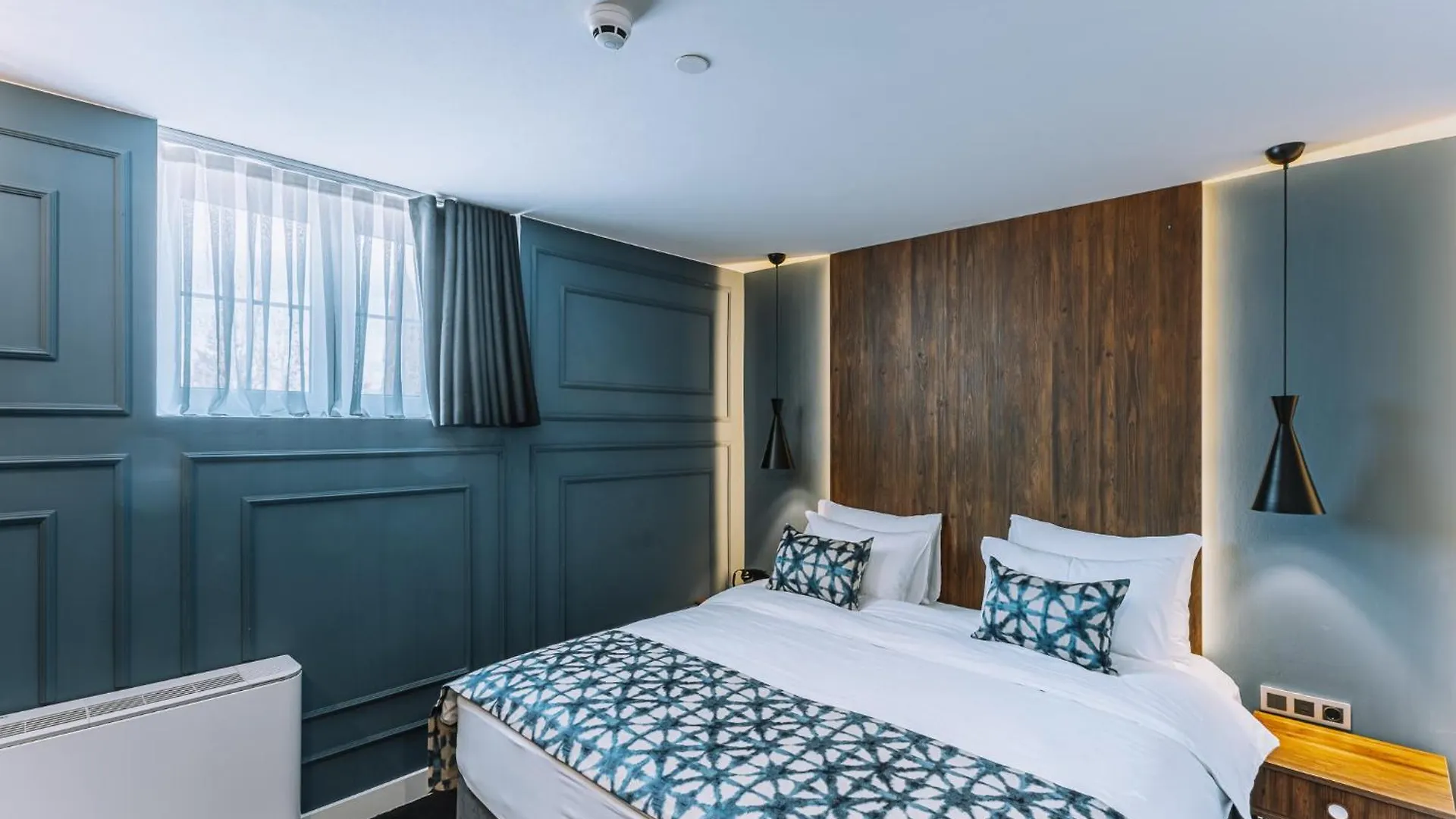 Hotel Twenties Tbilisi - Stay & Dine