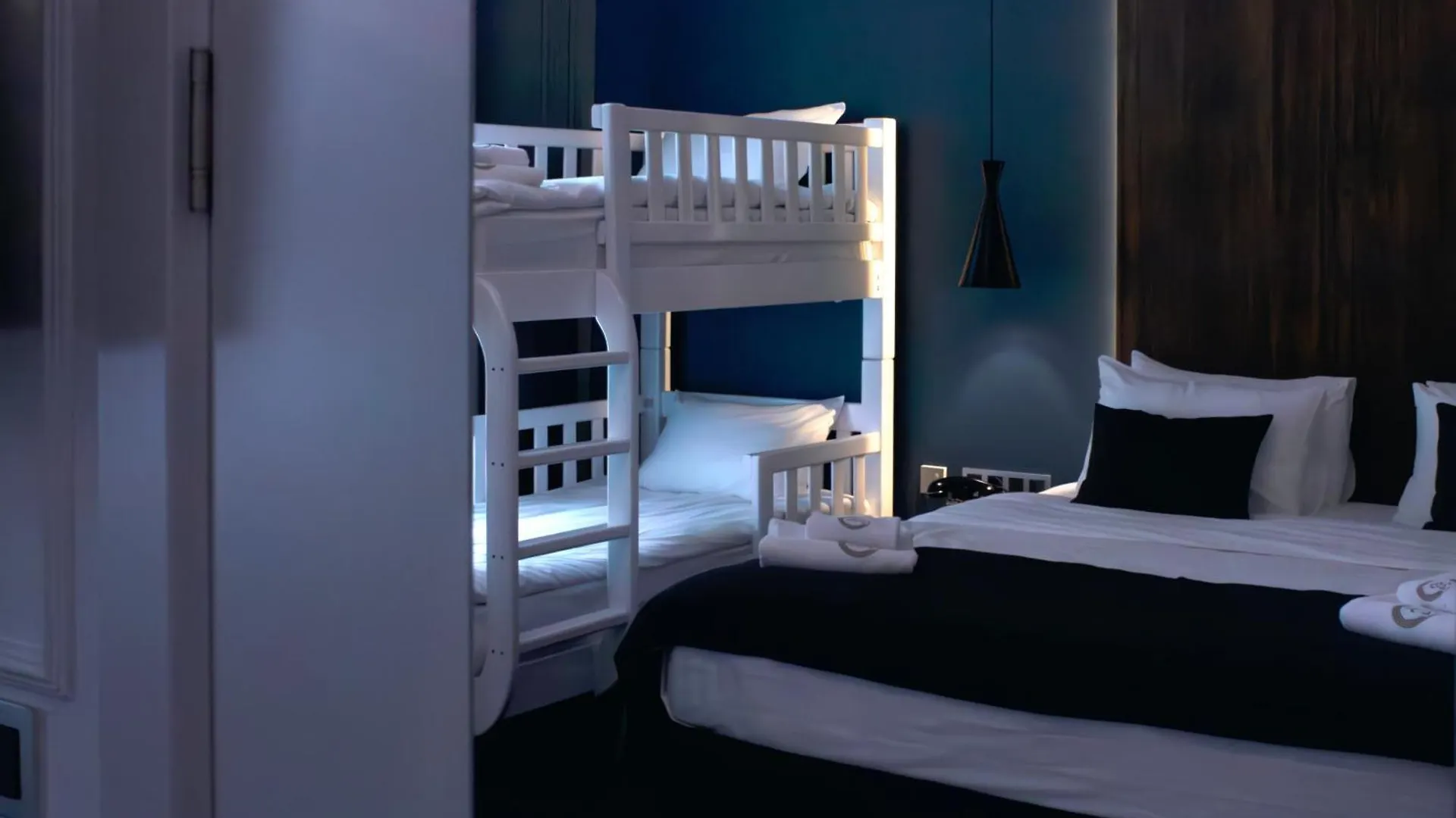 ****  Hotel Twenties Tbilisi - Stay & Dine Грузия